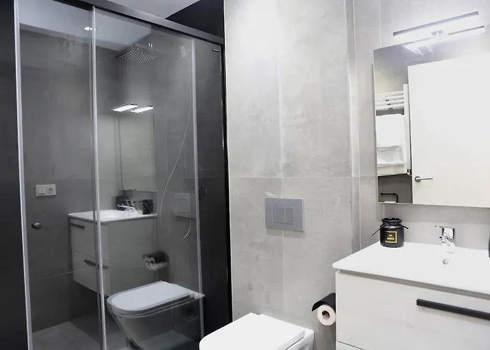 Piso Reformado A 2 Min Del Casco Viejo Con Garaje Gratis アパート