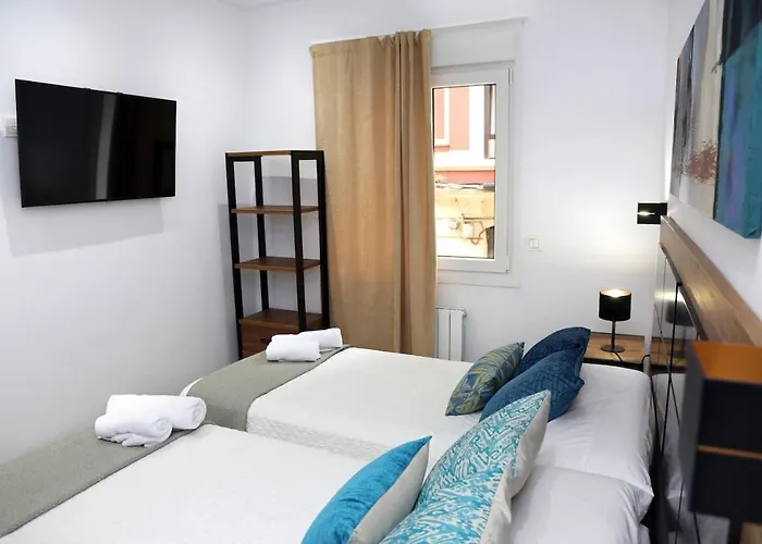 Piso Reformado A 2 Min Del Casco Viejo Con Garaje Gratis *