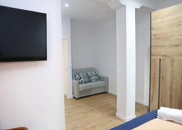 Piso Reformado A 2 Min Del Casco Viejo Con Garaje Gratis アパート