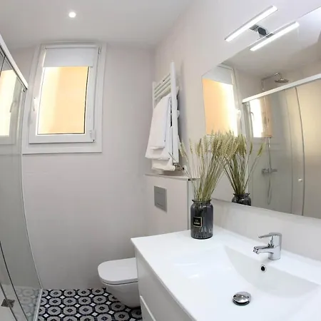 Piso Reformado A 2 Min Del Casco Viejo Con Garaje Gratis * Бильбао