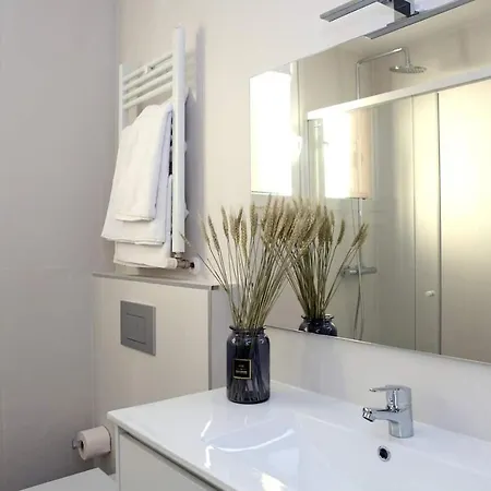 Piso Reformado A 2 Min Del Casco Viejo Con Garaje Gratis * Більбао