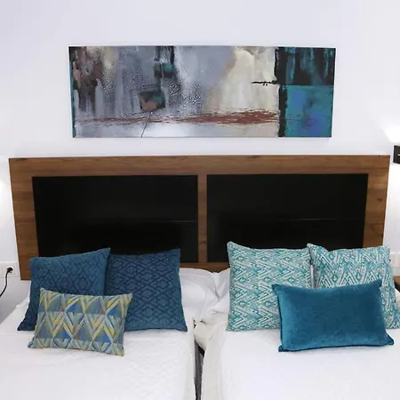 Piso Reformado A 2 Min Del Casco Viejo Con Garaje Gratis Апартаменти *