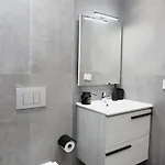 Piso Reformado A 2 Min Del Casco Viejo Con Garaje Gratis Apartamento *